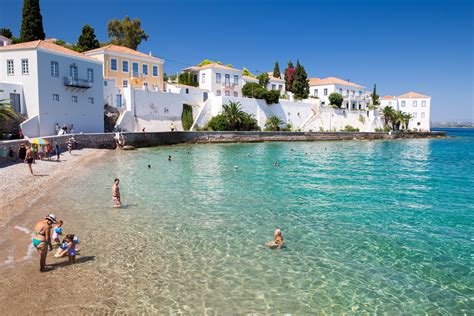 Spetses Island Guide - A Hidden Greek Island Gem | Chasing the Donkey