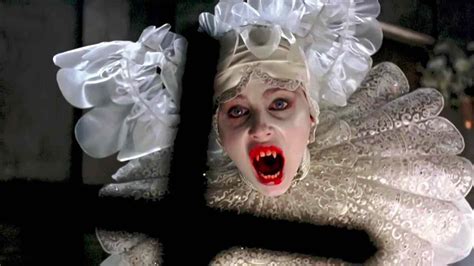 One Of The Scariest Scenes In Bram Stoker's Dracula Goes Vampire Hunting