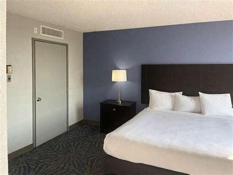 MOTEL 6 ARLINGTON, TX - ENTERTAINMENT DISTRICT - Prices & Hotel Reviews