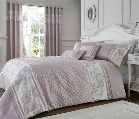 Hazel Collection Blush Quilted Bedspread (With images) | Bed spreads, Duvet sets, Quilted bedspreads