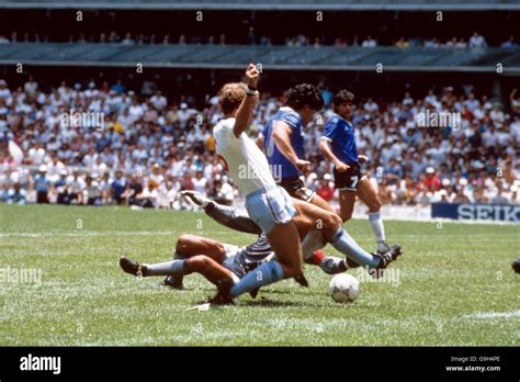 Maradona 1986 england hi-res stock photography and images - Alamy