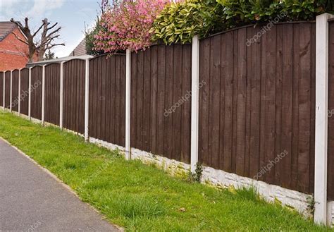 depositphotos_46987887-stock-photo-close-board-fencing-panels - Alpine ...