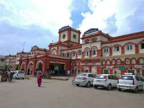 Gorakhpur Railway Station – The Longest Platform in the World ...