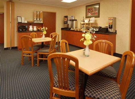 Best Western Burlington Inn & Suites - SixSuitcaseTravel