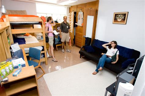 Extreme Makeover, Dorm Edition: Incoming Students Welcome Visual Aids ...