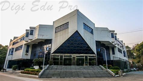 Dongguan University of Technology