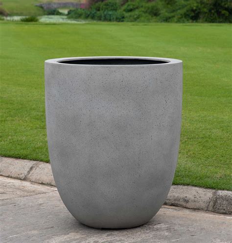 Bradford Planter | Planter pots, Planters, Large planters