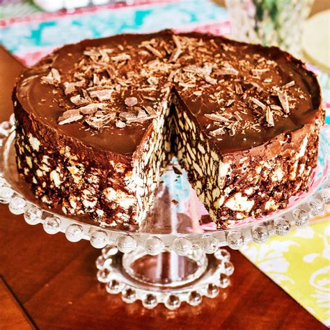 No Bake Chocolate Biscuit Cake - The Bossy Kitchen