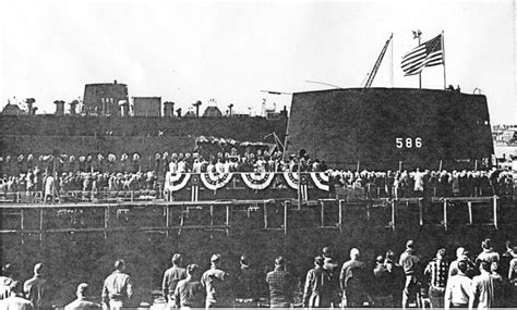 USS_Triton_Commissioning 1958 | Nuclear submarine, Submarines, Submarine