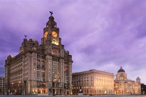 Liverpool Pier Head at Night Stock Photo - Image of cunard, liverpool ...