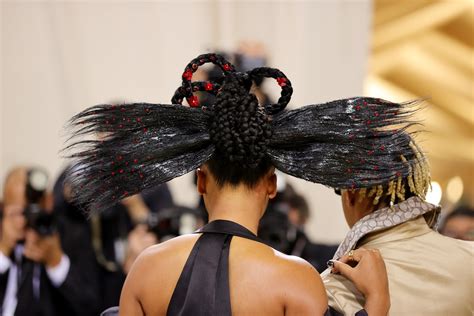 Naomi Osaka's Hair Is an Elaborate Sculpture at the Met Gala 2021 | Allure