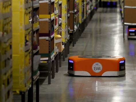 Amazon Warehouse Robots: Is this the Future of Shipping? - Online Shipping Blog | Endicia