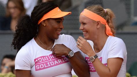 Serena Williams, Caroline Wozniacki win debut as doubles team - ESPN