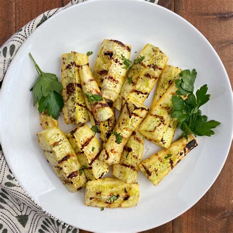 Grilled Yellow Squash (Summer Squash) - Meatloaf and Melodrama