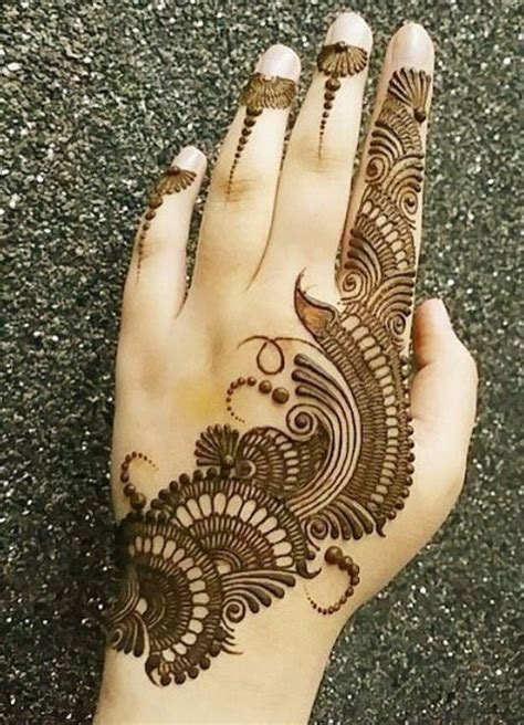 Piche Ka Mehndi Ka Design - king gambit