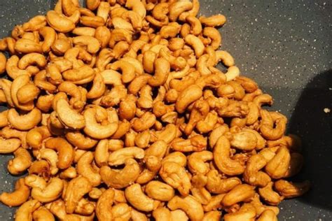 Resep Kacang Mete Goreng yang Gurihnya Nendang