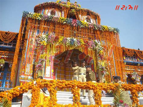 Badrinath darshan | Temple Images and Wallpapers - Badrinath Wallpapers