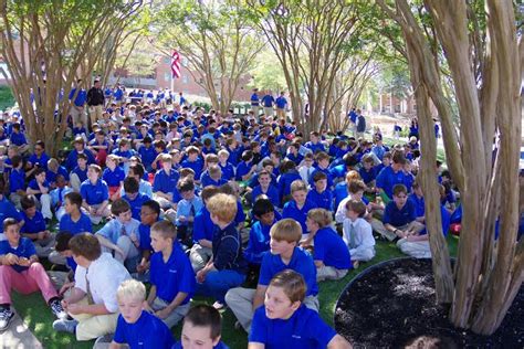 McCallie School Dedicates Renovated Quadrangle To Spencer McCallie III - Chattanoogan.com