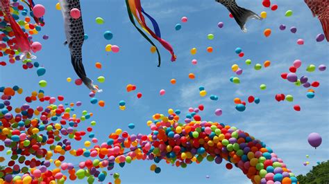 Gambar : langit, bunga, balon udara, perayaan, musim semi, warna, Asia, warna-warni, ikan ...
