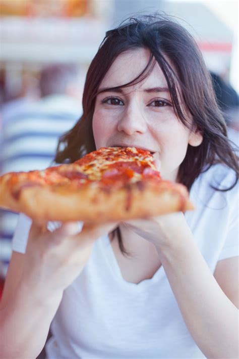 How to Prevent Overeating When Doing Intermittent Fasting | POPSUGAR Fitness UK