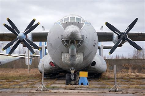 The Antonov An-22: The World's Largest Turboprop Aircraft - Simple Flying