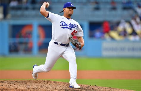 Dodgers Injuries: Brusdar Graterol Dealing With Right Arm Issue