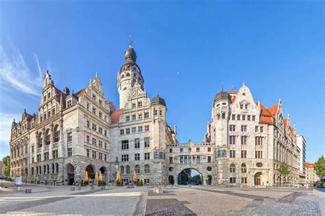 View on New town hall (Neues Rathaus) from Burgplatz square in Leipzig ...