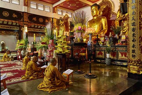 The 7 Best Temples and Pagodas in Ho Chi Minh City, Vietnam