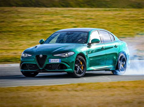 Com vendas em queda, Alfa Romeo Giulia muda na Europa