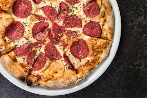 Salami Pizza - According to delicious Italian recipe