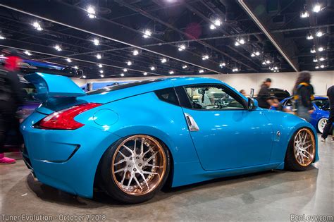 Blue Nissan 370Z - BenLevy.com