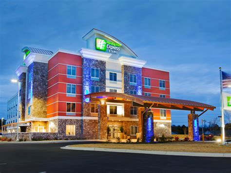 Hotel in Hot Springs, AR with Indoor Pool | Holiday Inn Express ...