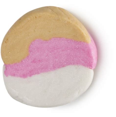 Lush Snow Fairy Bubble Bar | Lush Christmas Bath Bombs | POPSUGAR Beauty Photo 22