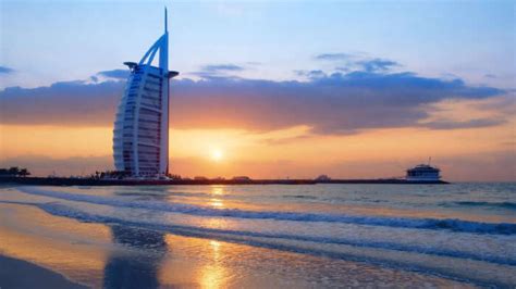 5 Spotlessly-Sparkling Soul-Gratifying Beaches in Palm Jumeirah