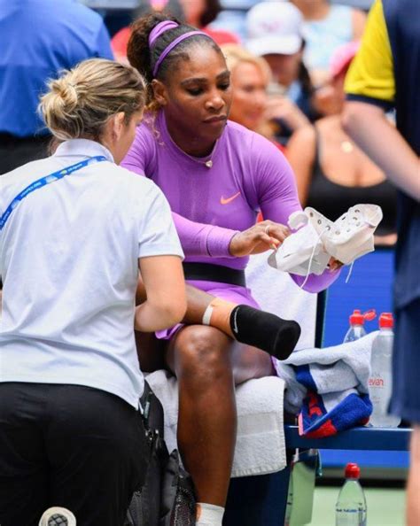 Serena Rolls Ankle at US Open | The Epoch Times