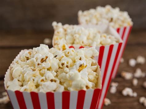 Healthy Snacks: 9 Reasons You Need Popcorn in Your Diet