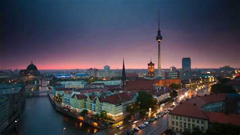 Berlin skyline - YouTube