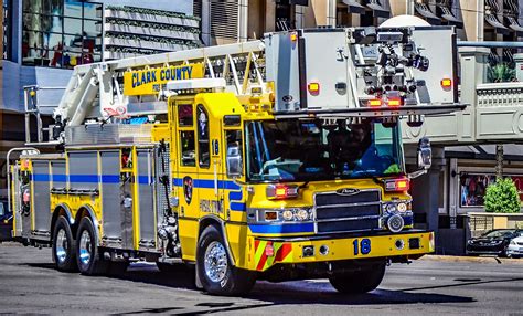 https://flic.kr/p/2ie9Dt9 | Clark County Fire Dept. Paramedic 18 | The Strip, Las Vegas Photo ...