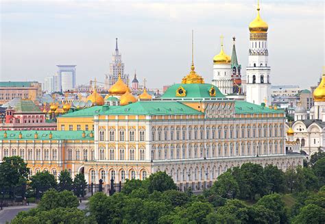 Kremlin (CLOSED ON THURSDAY) (2 hours)