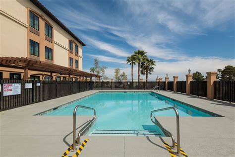 La Quinta Inn & Suites by Wyndham Las Vegas Airport South | Las Vegas ...