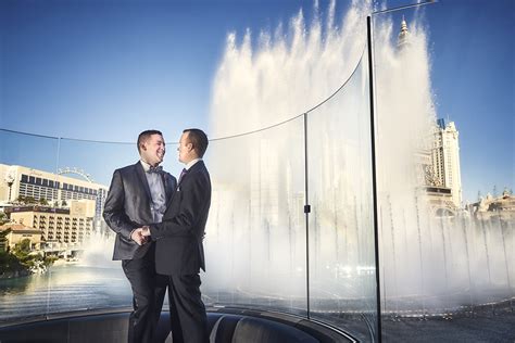 Las Vegas Bellagio fountain wedding | Equally Wed - LGBTQ Weddings