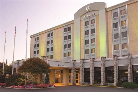 DOUBLETREE BY HILTON HOTEL PITTSBURGH AIRPORT $93 ($̶1̶3̶8̶) - Updated 2021 Prices & Reviews ...