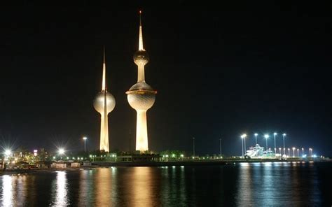 Kuwait_Towers_Night | This photo of Kuwait towers is taken a… | Flickr