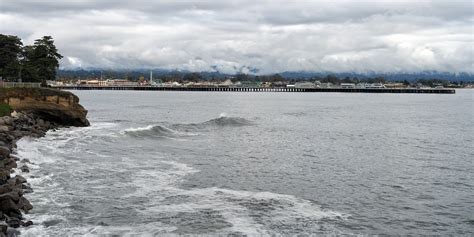 Santa Cruz Wharf | Restaurants, etc. are seen out on the Wha… | Flickr