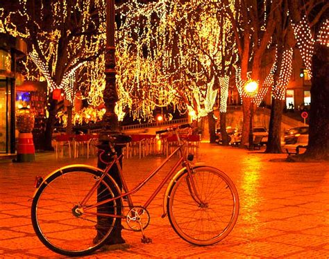 10 beautiful pictures of Christmas lights from around the world – 1X57