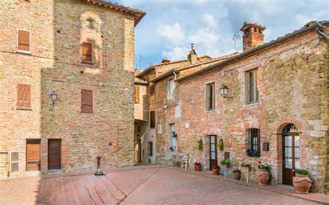 The italian village of Panicale, Perugia in Umbria, Italy - e-borghi