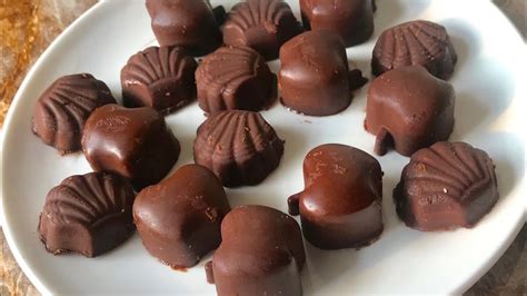 HOMEMADE CHOCOLATES RECIPE || 4 ingredients original chocolate recipe ...