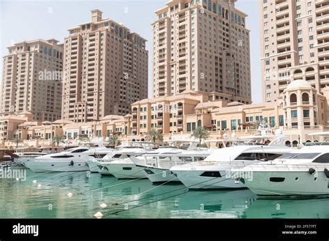 The Pearl, Doha, Qatar Stock Photo - Alamy