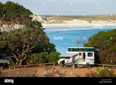 Wohnmobil camping am Lucky Bay, Cape Le Grand Nationalpark, Esperance ...