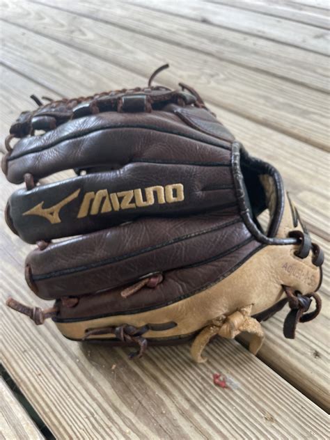 Mizuno baseball glove | SidelineSwap